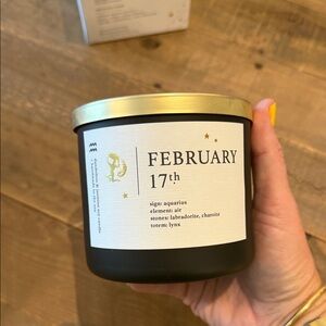 Cosmic Birthday Candle - Gold - February 17